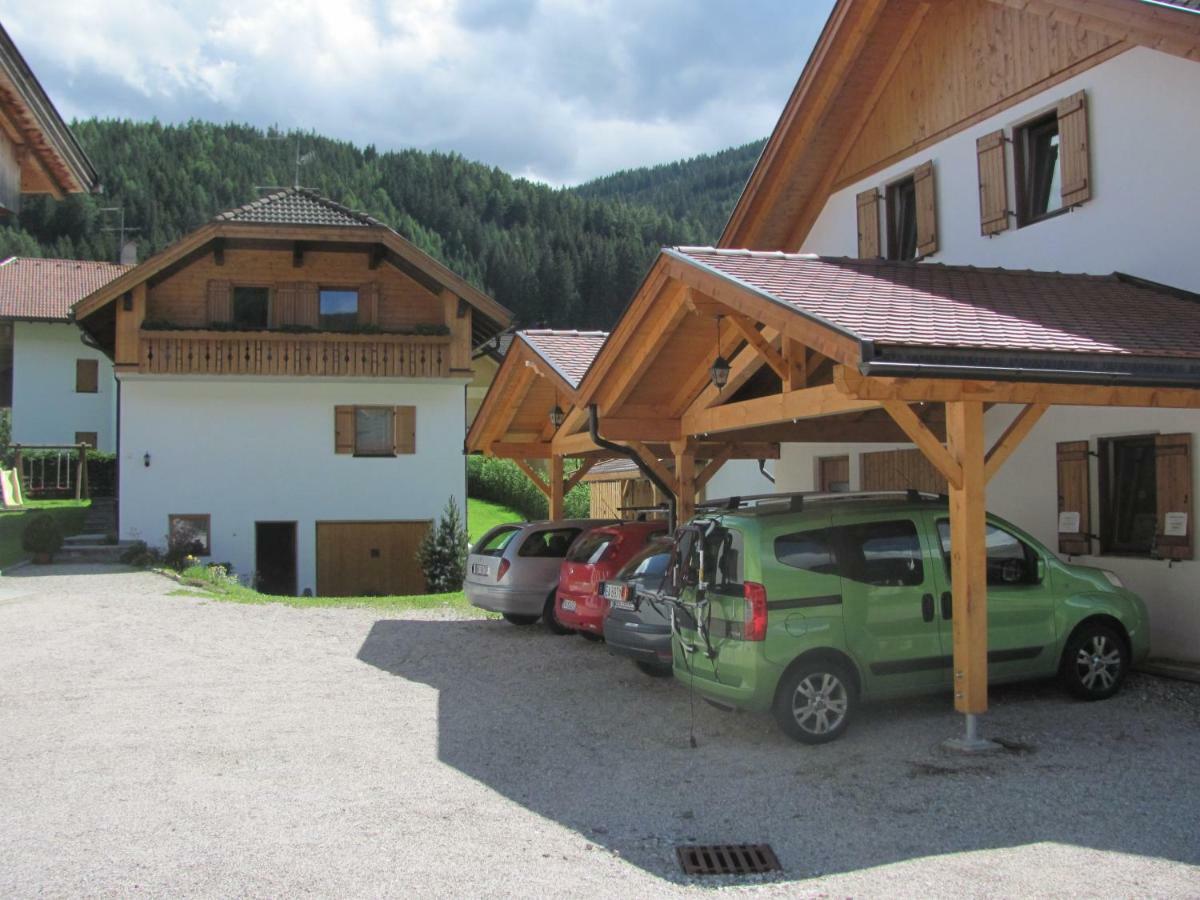 Appartements Hoferhof Niederdorf Buitenkant foto